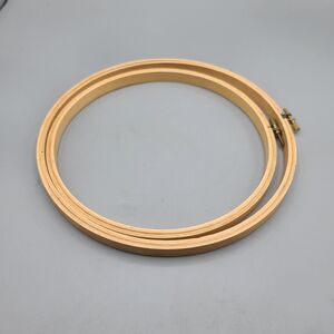 Wooden Embroidery Hoops Screw Close 9”, 8”  Needlepoint Sewing Lot Of 2 Twaian